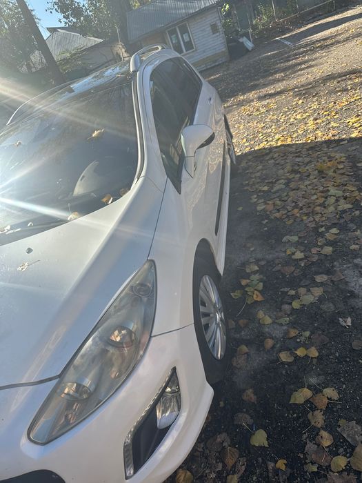 PEUGEOT 308 2013 — imagine 3