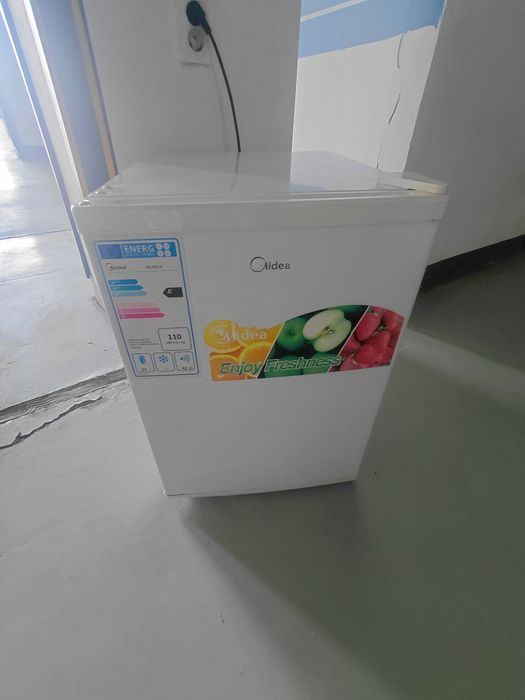Продам холодильник офисный