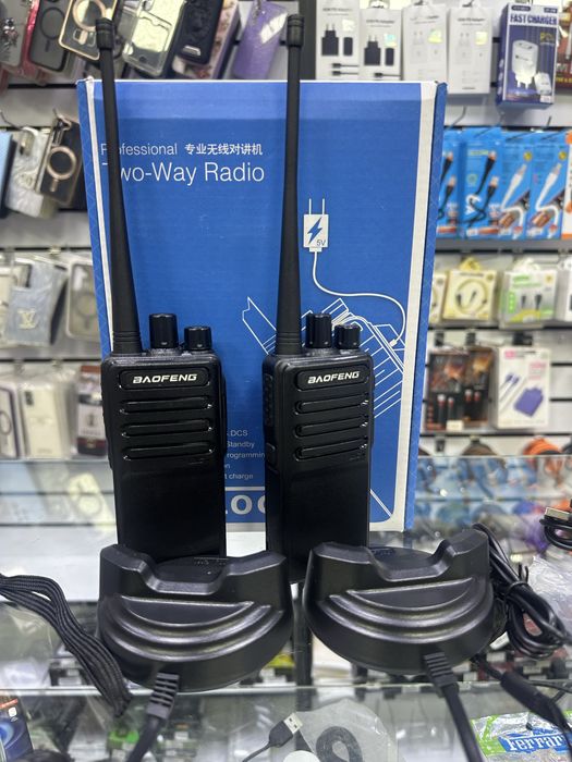 Baofeng C-5  ratsiyasi. Kamplektida 2 ta bo’ladi.  Kamplekti 399 000