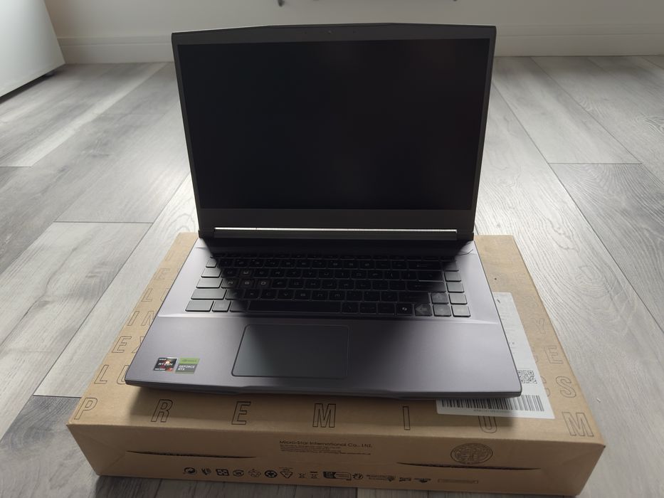 Laptop Gaming MSI RTX 4060 – Stare Impecabila, Garanție până în 2027