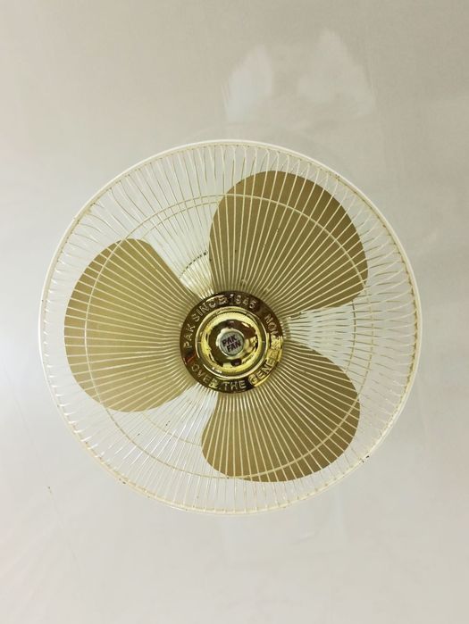 Распродажа мебели из кафе