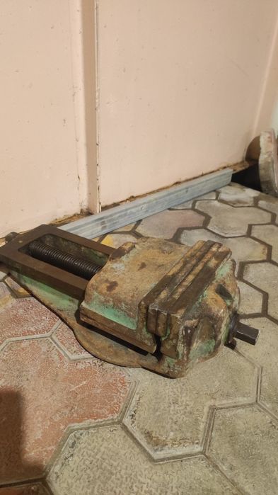 Тиски станочные 250 мм