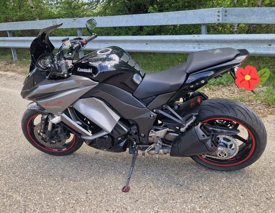 Vând Kawasaki z1000sx cu ABS în stare buna pret 6100 euro neg