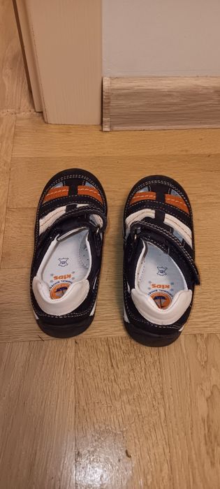 Ласоцки обувки номер 24