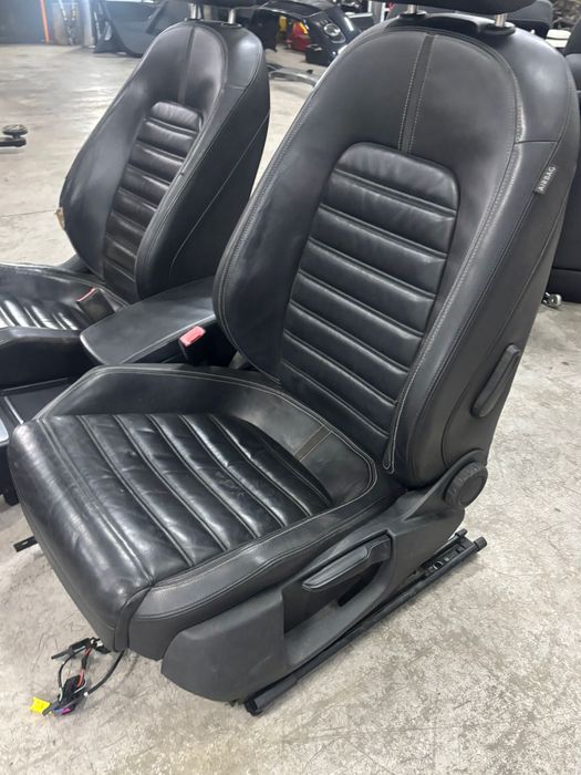 Седалки и кори за vw passat cc