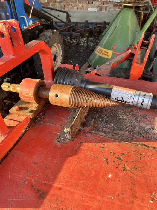 Despicator/ Crapator lemne dupa tractor