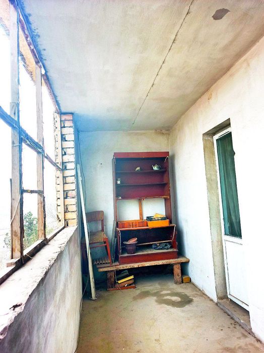 Продаётся квартира 2-ух комнатная без ремонта!