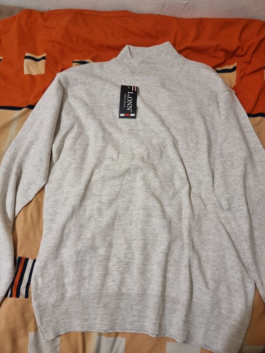 Bluză pentru bărbați.