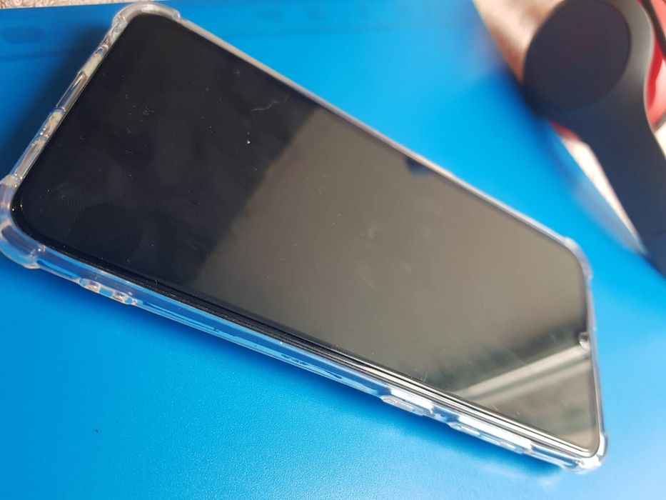 Смартфон Samsung A30, состояние хорошее