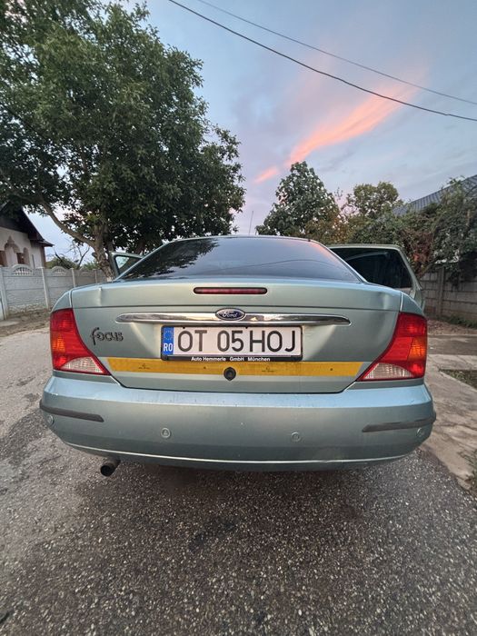Vand Ford Focus urgent pret negociabil