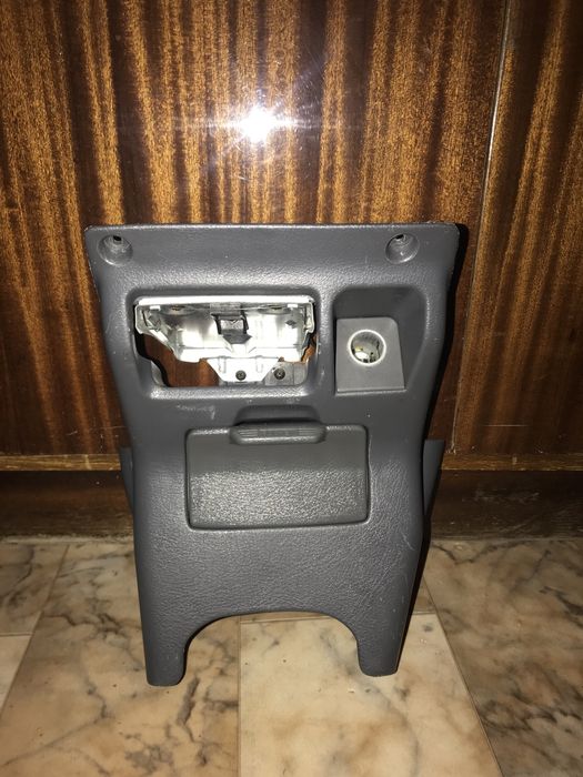 Малко централно барче за Хонда Сивик V gen