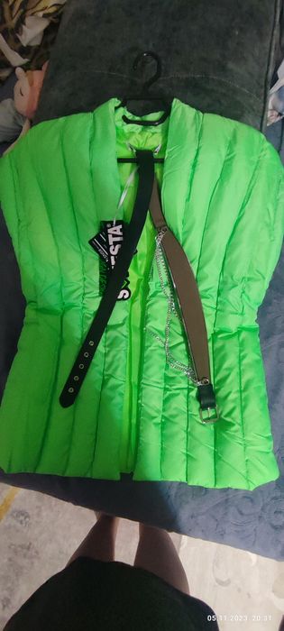 Продам жилетки (2шт) Турция