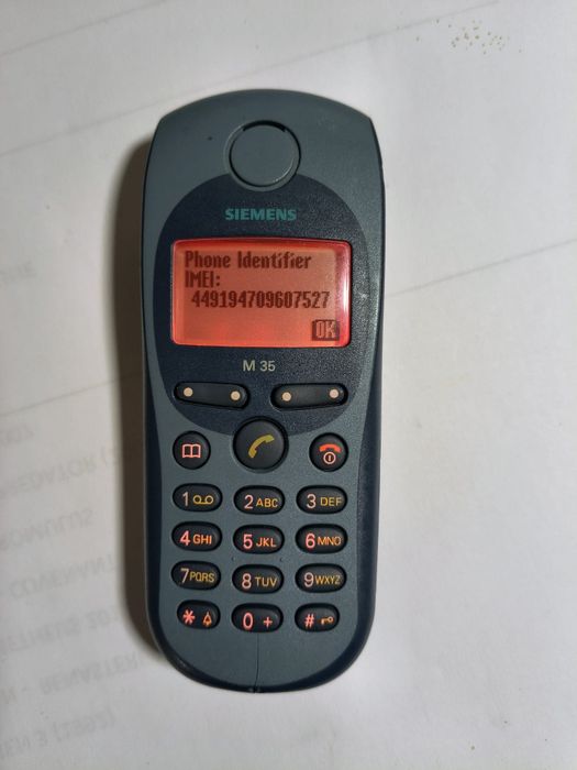 Siemens M35 cu încărcător original ( decodat)