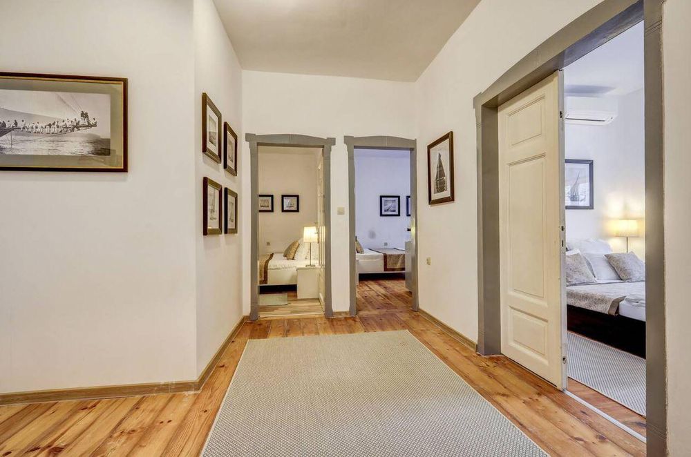 Дава се под наем Тристаен апартамент в Варна, Център - 90 кв.м за 800 € - Снимка #5