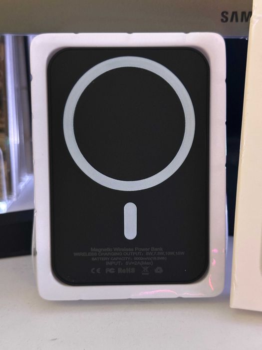 OFERTĂ - Baterie externă 10000mAh MagSafe Neagra, încărcare wireless, USB-C, cablu de încărcare, nouă