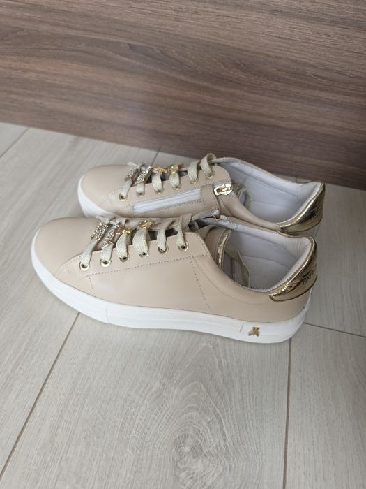 Оригинални дамски кецове Patrizia Pepe