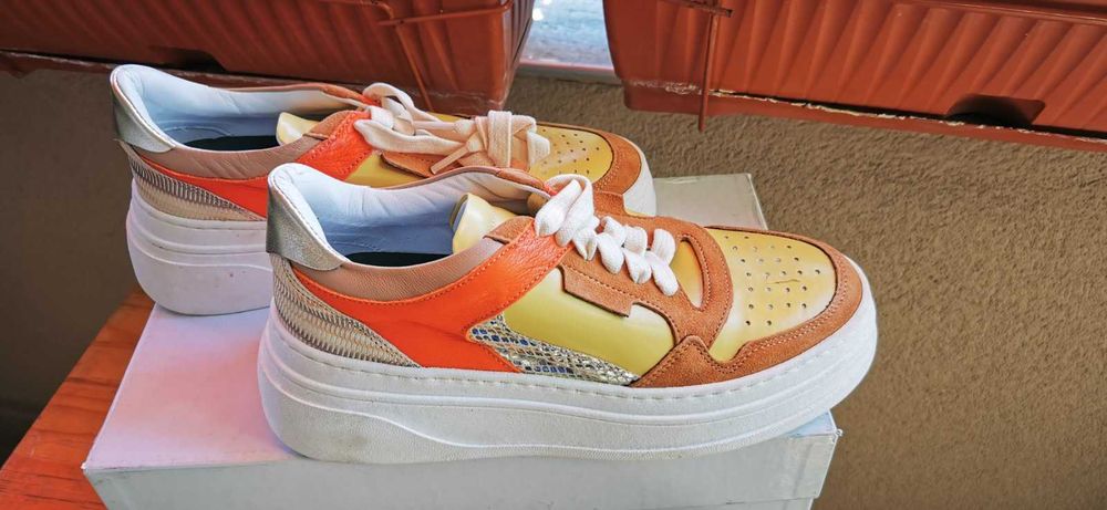 Оригинални маркови дамски сникърси / маратонки EBARRITO - 38 номер