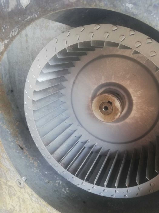 Почистване на филтри за аспирации на професионални кухни.