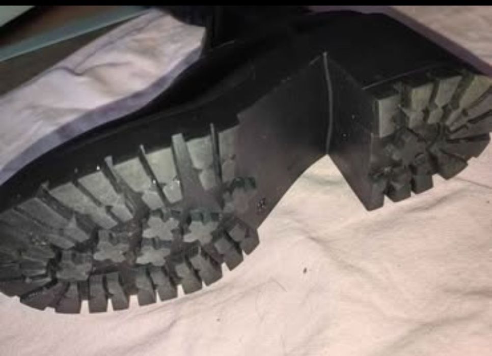 Дамски ботуши с дебела платформа