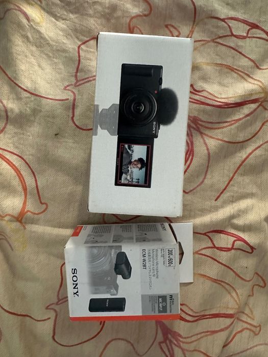 Sony ZV-1 + Sony Wireless Microphone ECM-W2BT – Like New
