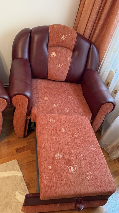 Vand mobila + canapea si fotolii extensibile + birou