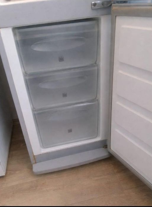 Продам холодильник
