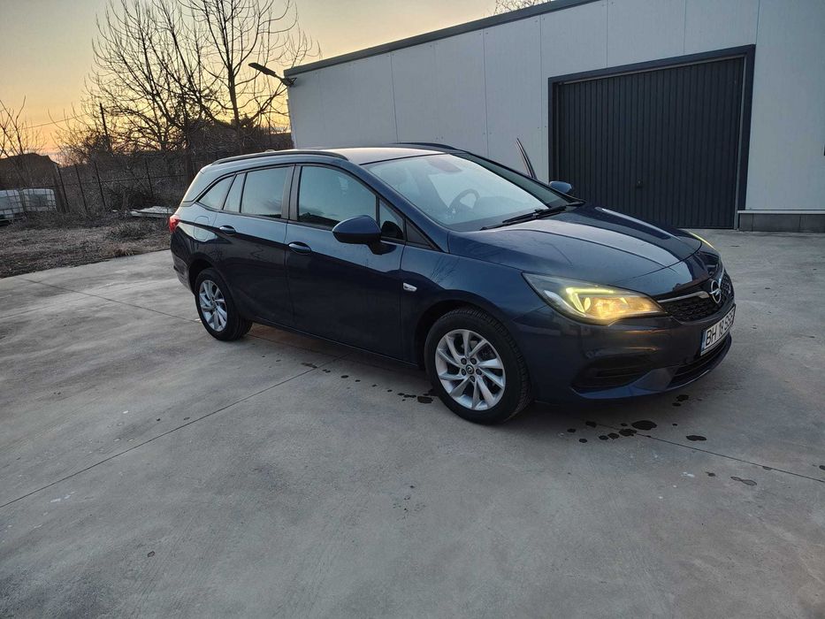 Opel Astra 1.2. benzina an 2020 TVA deductibil