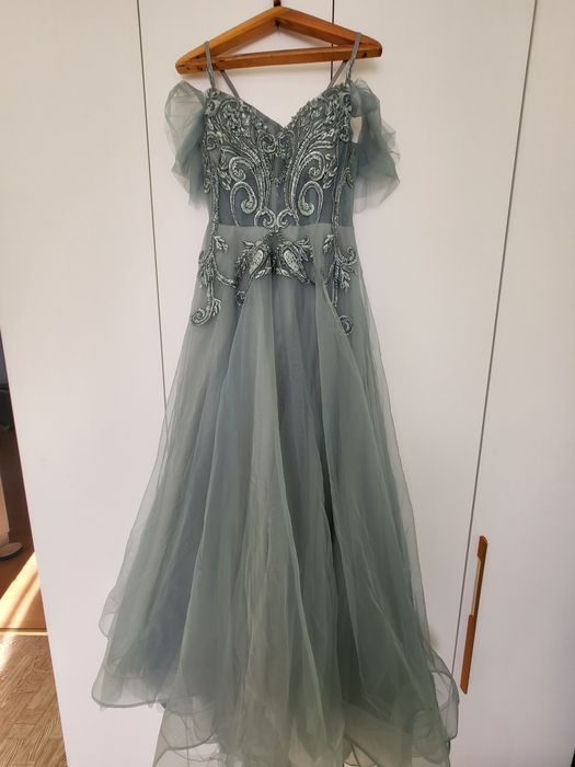 Продам выпускное платье