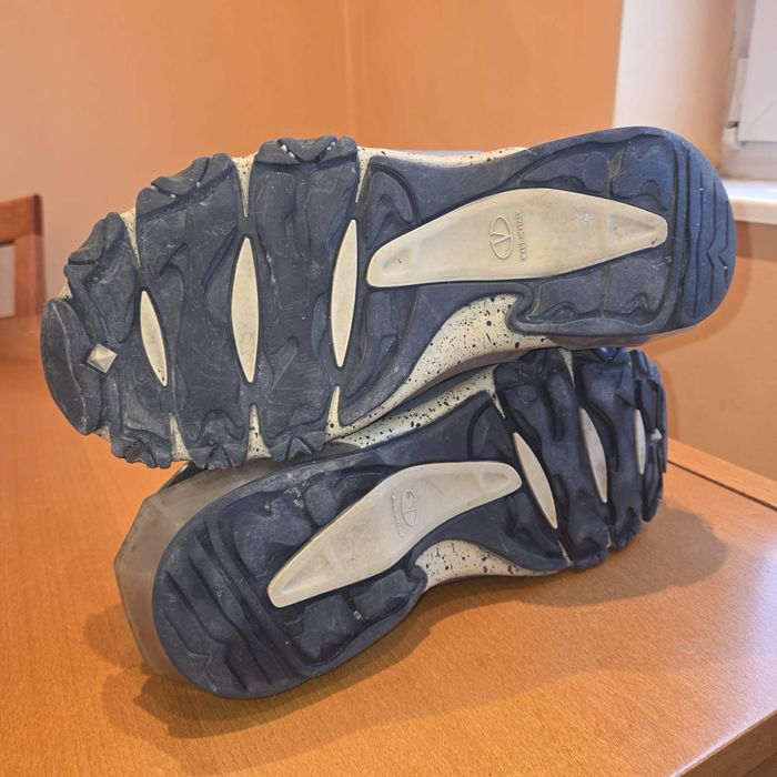 Оригинални Valentino Garavani Bounce