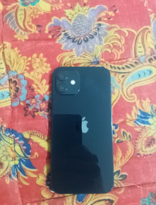 Айфон 12 сатылады