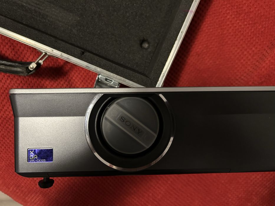 Videoproiector SONY VPL-CX125 + Servietă Aluminiu rigidă