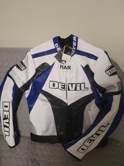 Geci Moto noi cu etichetă