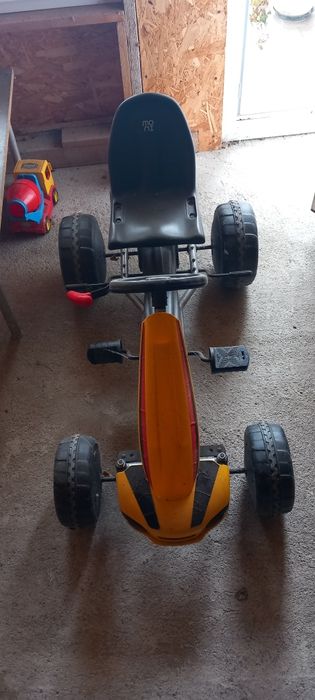 Cart cu pedale pentru copii