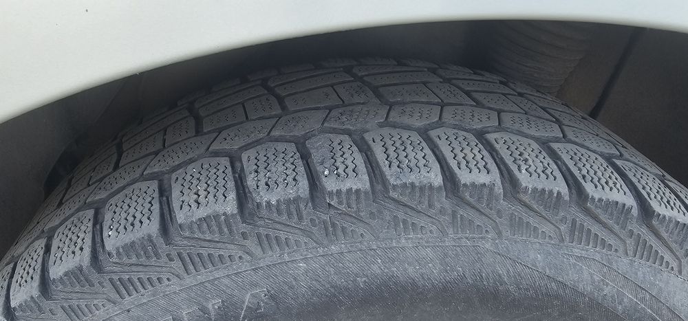 Продам резину 195/65/R15