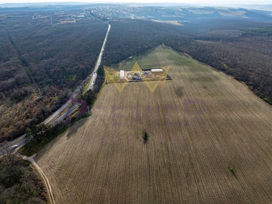 Парцел в Варна, област-с.Приселци площ 5130