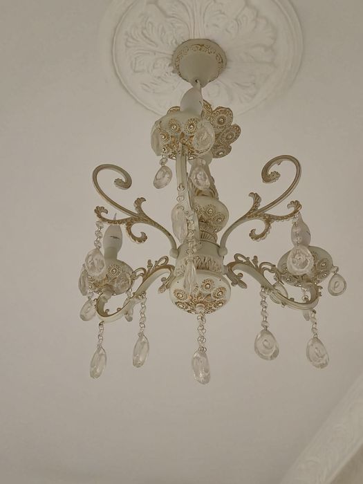 Люстра для колидор