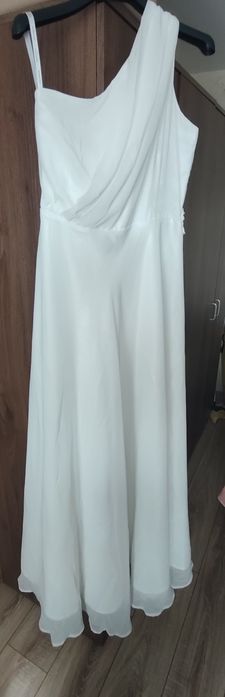 Официална рокля в бял цвят