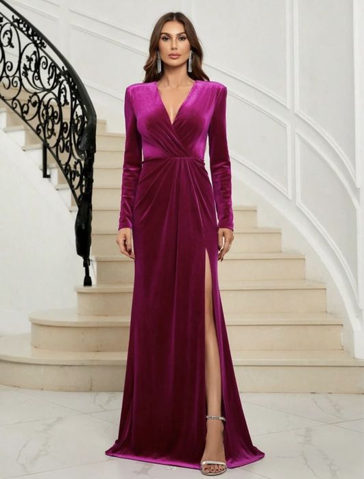 Rochie de nunta roz.