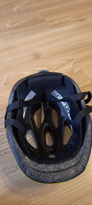 Vând casca bicicleta scirocco, reglabila,mărimea S(50-55cm)