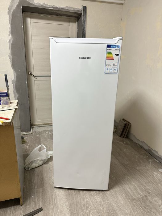 Морозильник 166 л Skyworth