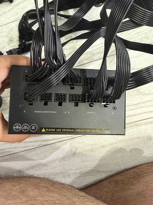 Sursa GIGABYTE UD750GM 750W, 80 Plus Gold, Full Modulara, Negru
