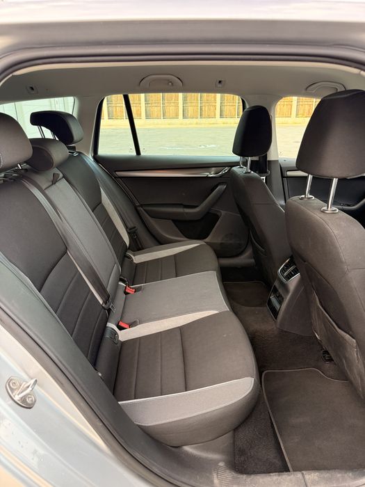 Skoda octavia 2016 1.6 dsg E6