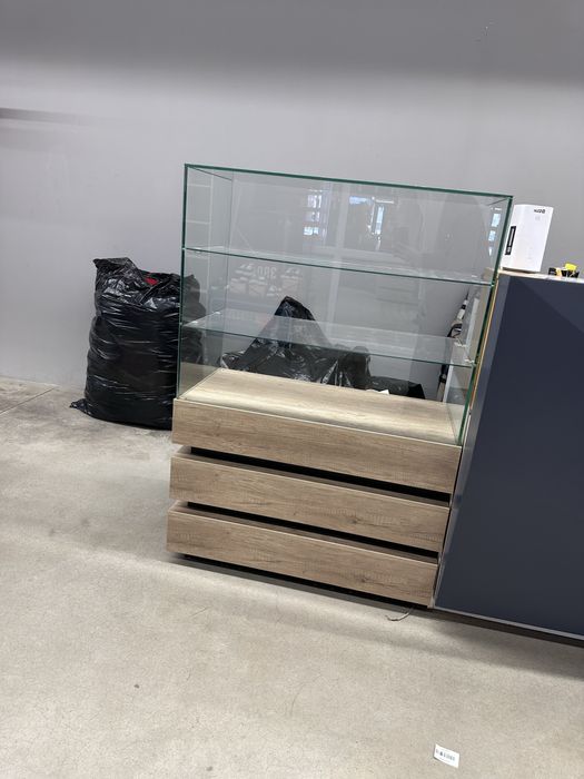 Ветрина Срочно продается