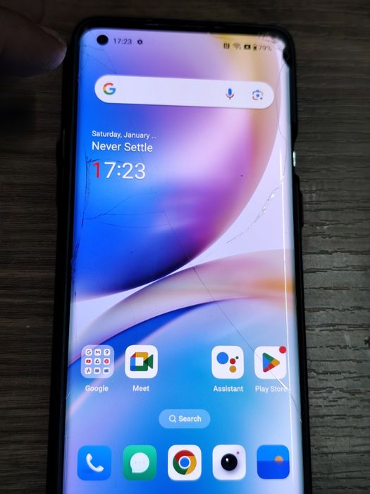 Vind telefon One 8 pro 5 G