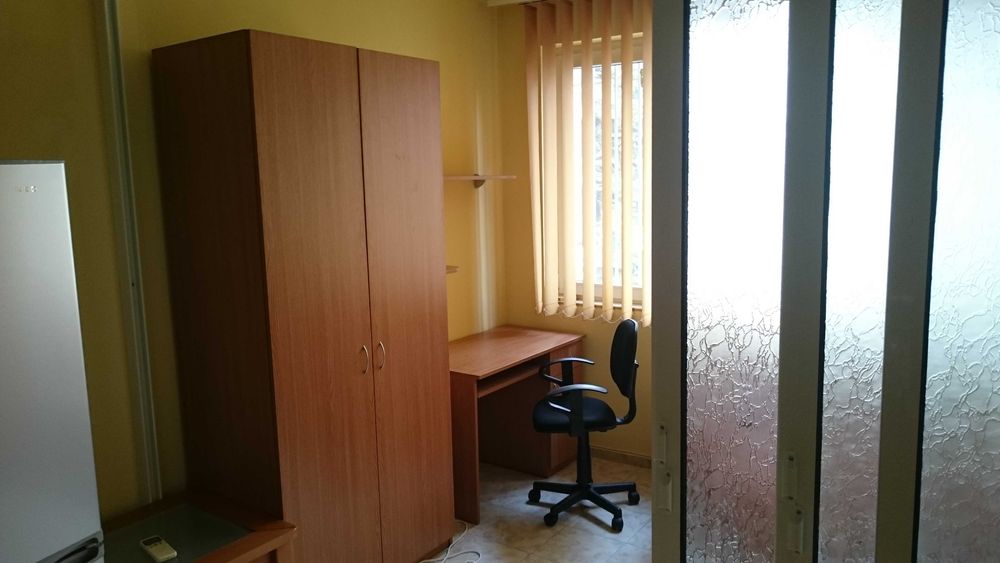 Дава се под наем Двустаен апартамент в Плевен, Сторгозия - 70 кв.м за 306 € - Снимка #9