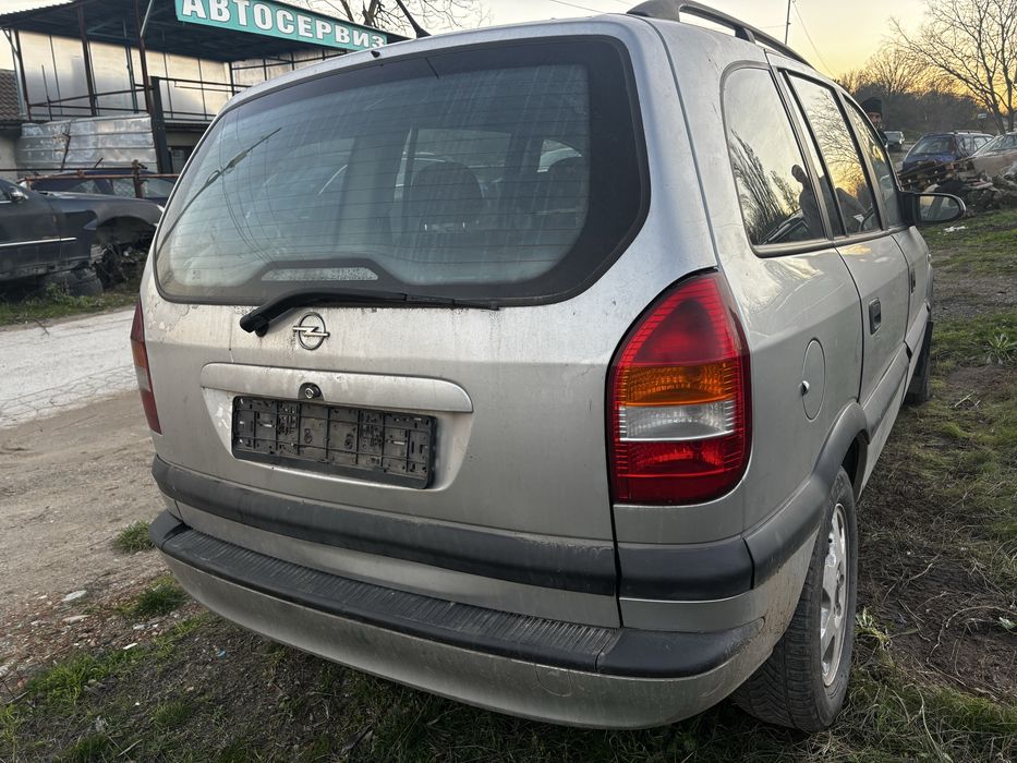 Opel Zafira на части