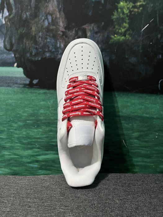 Nike Air Force 1 Low Supreme