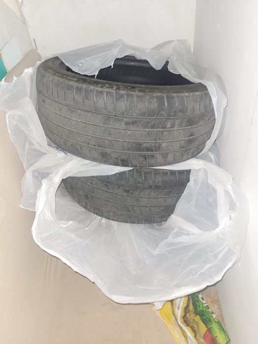 Шины летние 235/45/18