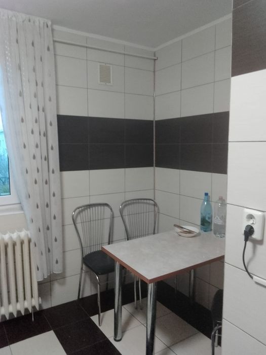 Vand apartament 3 camere