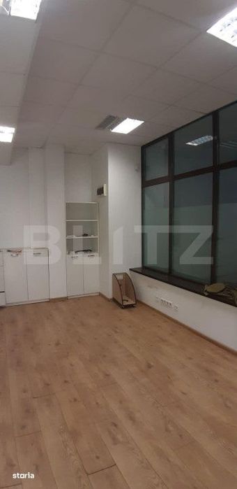 Spatiu prestari servicii, parter, strada principala, 220 mp, Obcini